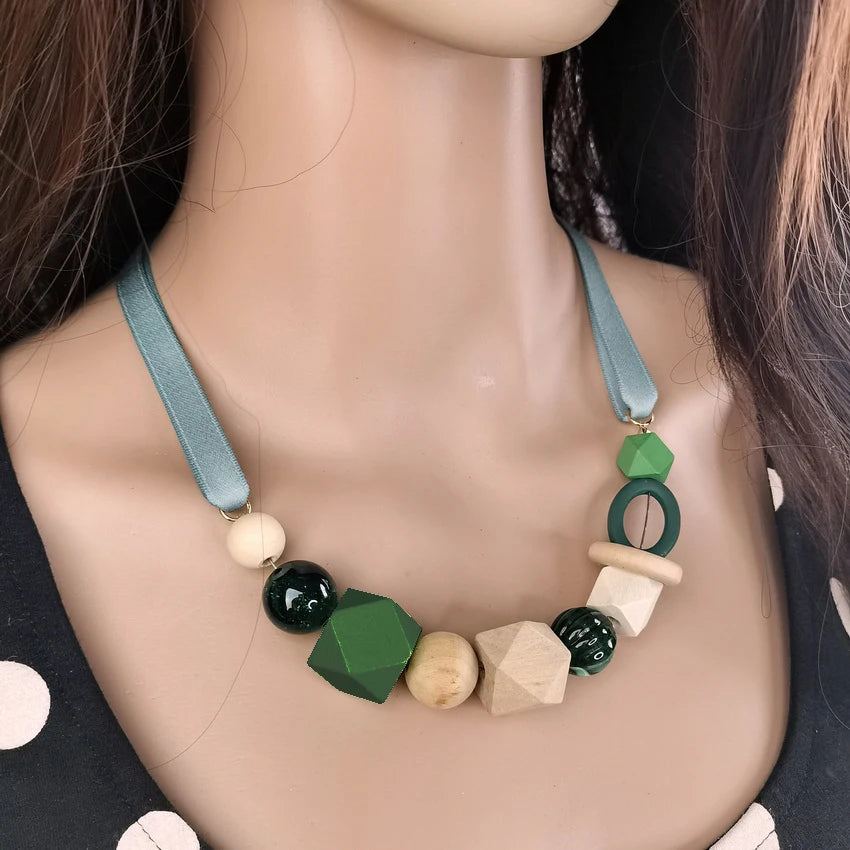 Women's Wood Beaded Geometric Necklace